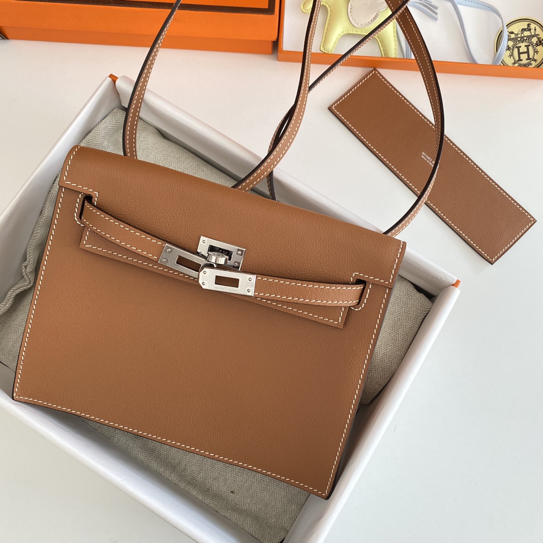 Hermes Kelly Danse Evercolor Bag In Brown Color